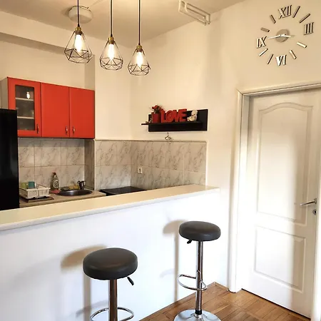 Sunny Apartment *